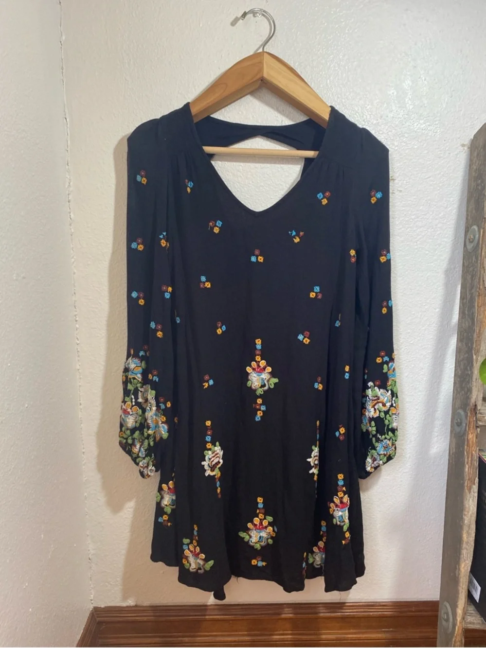 Free People Oxford Festival Fairy Keyhole Floral Embroidered Swing Dress Size XS - Picture 3 of 10